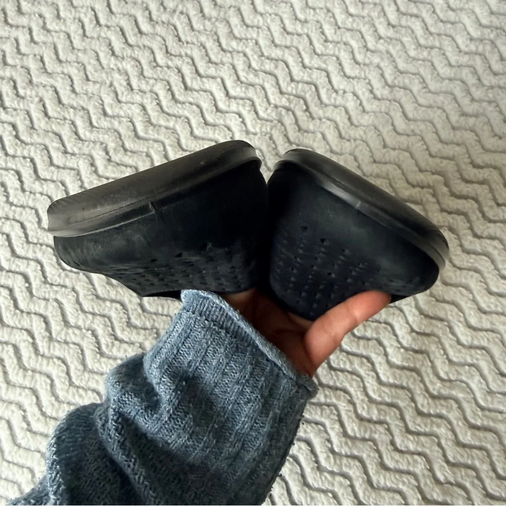 ECCO Felicia Black Perforated Suede Slip On Wedge Loafer Comfort Shoes Sz 40
